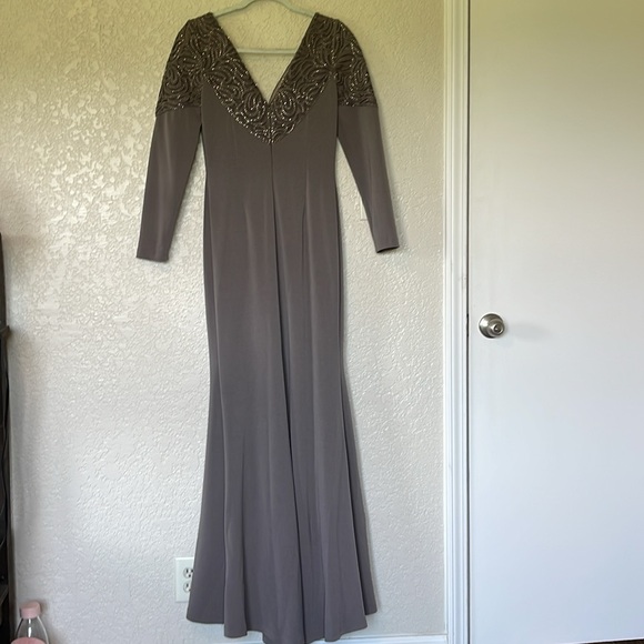 Badgley Mischka gray embroidered and beaded evening dress size 4. - Picture 2 of 5